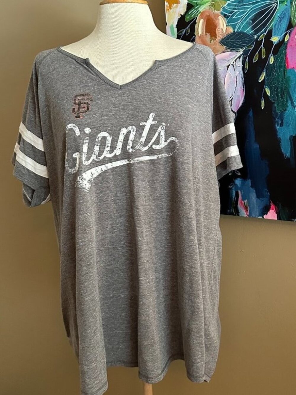 SF Giants MLB Women’s Size 4 Gray Oversized Tunic Tee Shirt Distressed